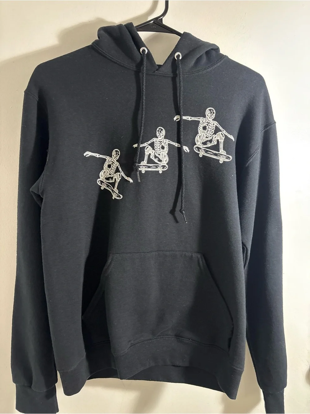 Men's Black Skate Skeleton Graphic Hoodie - Pullover Sweatshirt
